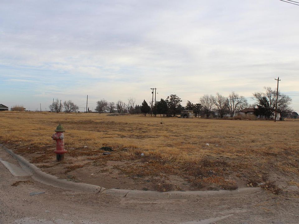 2nd image of 905 N El Paso Ave
