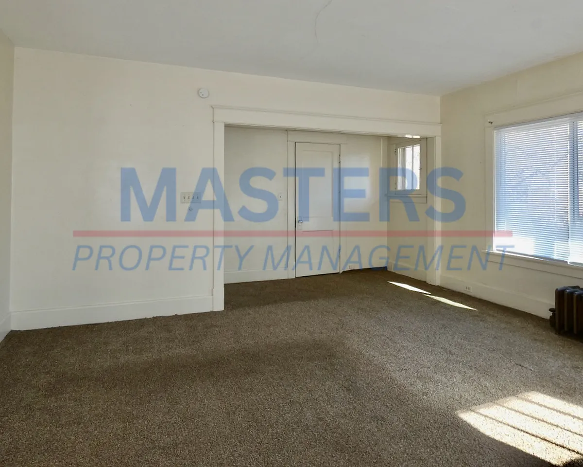 Building Photo - 4113 N Lockwood Ave