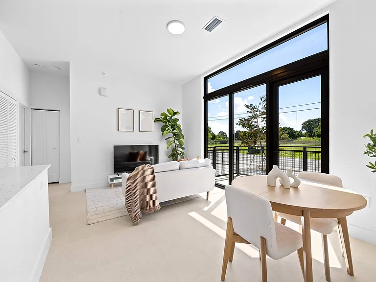 Cauley Residences by Trion Living — Photo 13
