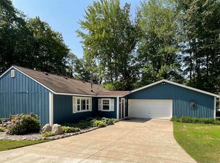 7180 Shore Rd NE, Kalkaska, MI 49646