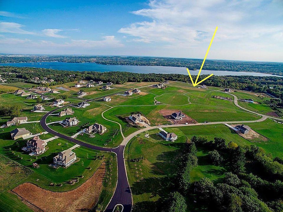 2nd image of Woodridge Cir #53
