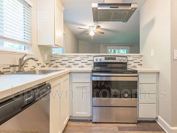 2nd image of 3331 SW Garden View Ave