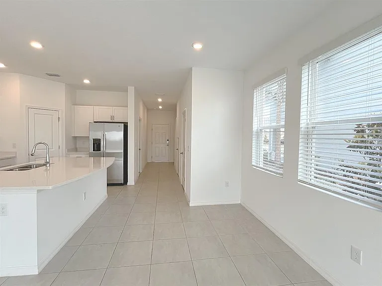 11832 Glenside Ter — Photo 9