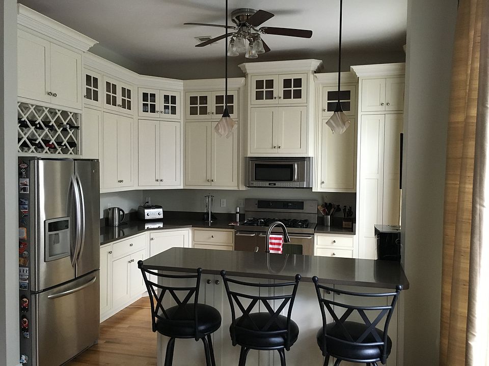 Upgraded appliances, double oven and gas cooktop. Caesarston