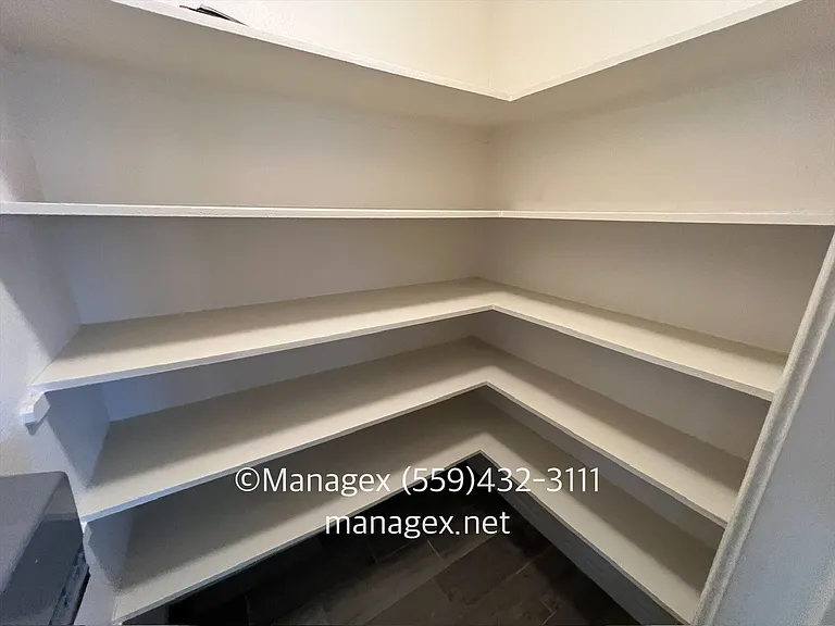110 N Anderson Ave — Photo 9
