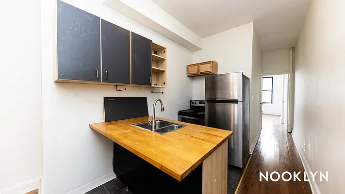 Rented by Nooklyn NYC LLC | media 18