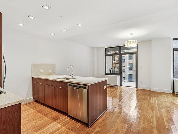 5th image of 33 Caton Pl APT 8E