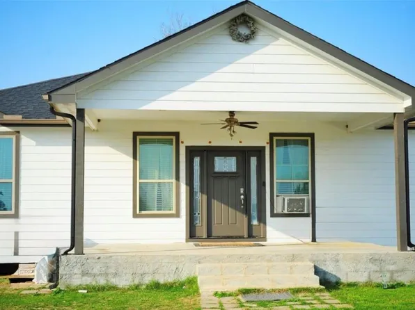 46 Road 5240, Cleveland, TX 77327