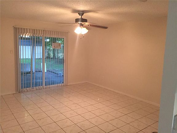 5th image of 926 Greencove Dr