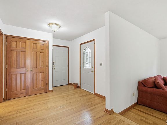 5th image of 8413 Sugar Pine Cir
