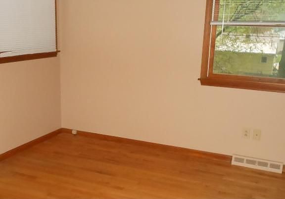 5th image of 244 Cherry Ln