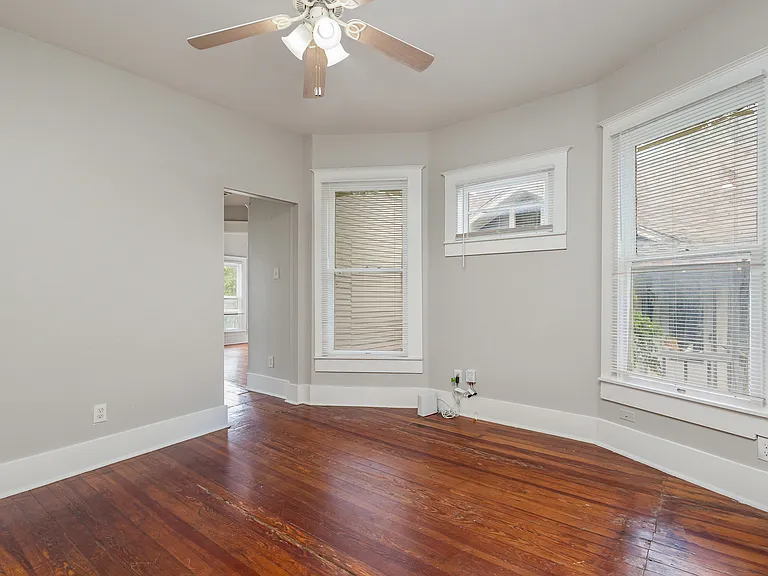 1230 Kings Hwy #3 — Photo 8