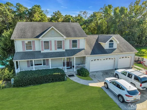 527 Vanderbilt Ave, Bayville, NJ 08721