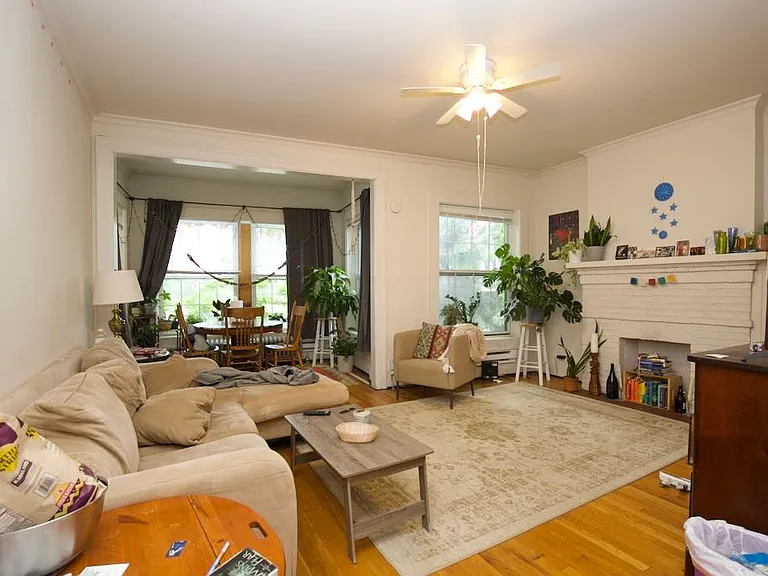 312 Lee St #2 — Photo 6