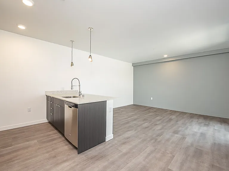 CRN Crane Interbay Apartments — Photo 32