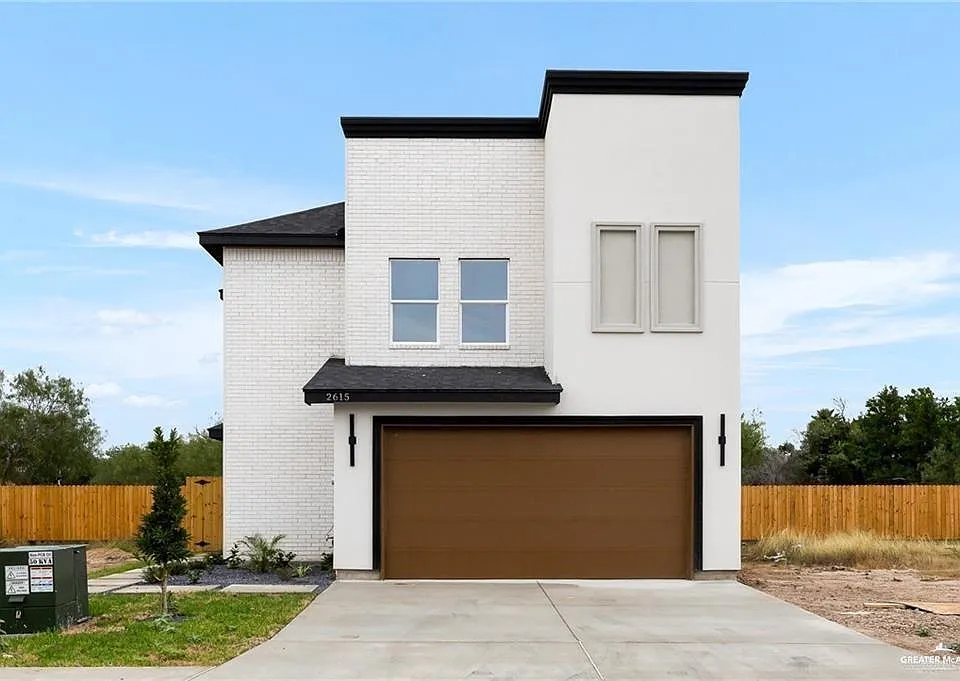 2615 E Solar Dr
