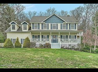 110 Stone Ridge Rd, Dingmans Ferry, PA 18328