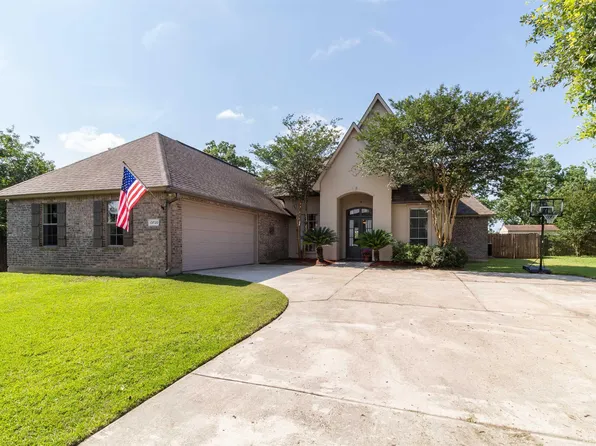 13720 Parkway Dr, Denham Springs, LA 70726