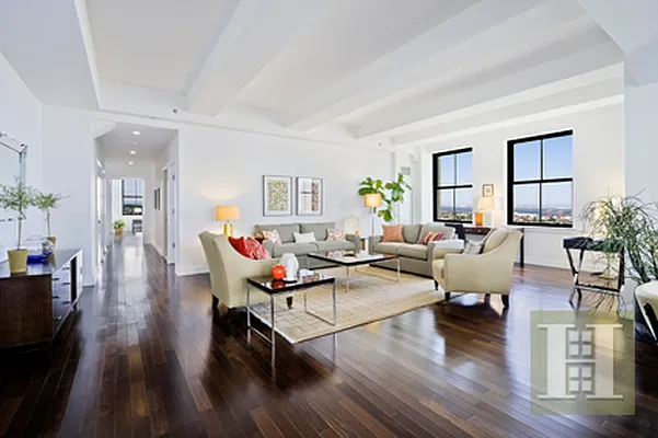 Rented by Halstead Real Estate | media 20