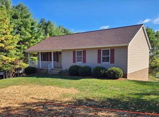 21 Cheyenne Ln, Staunton, VA 24401
