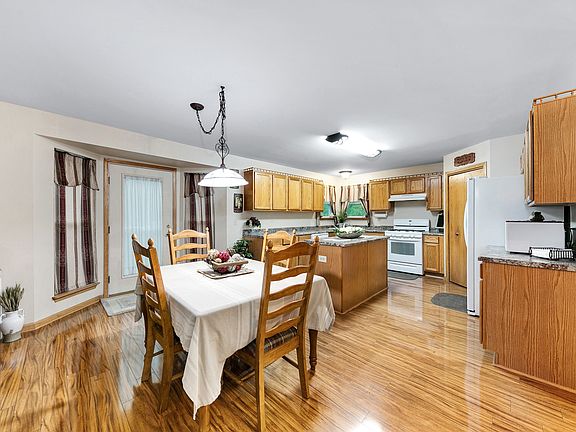4th image of 2016 Kingsbury Estates Dr