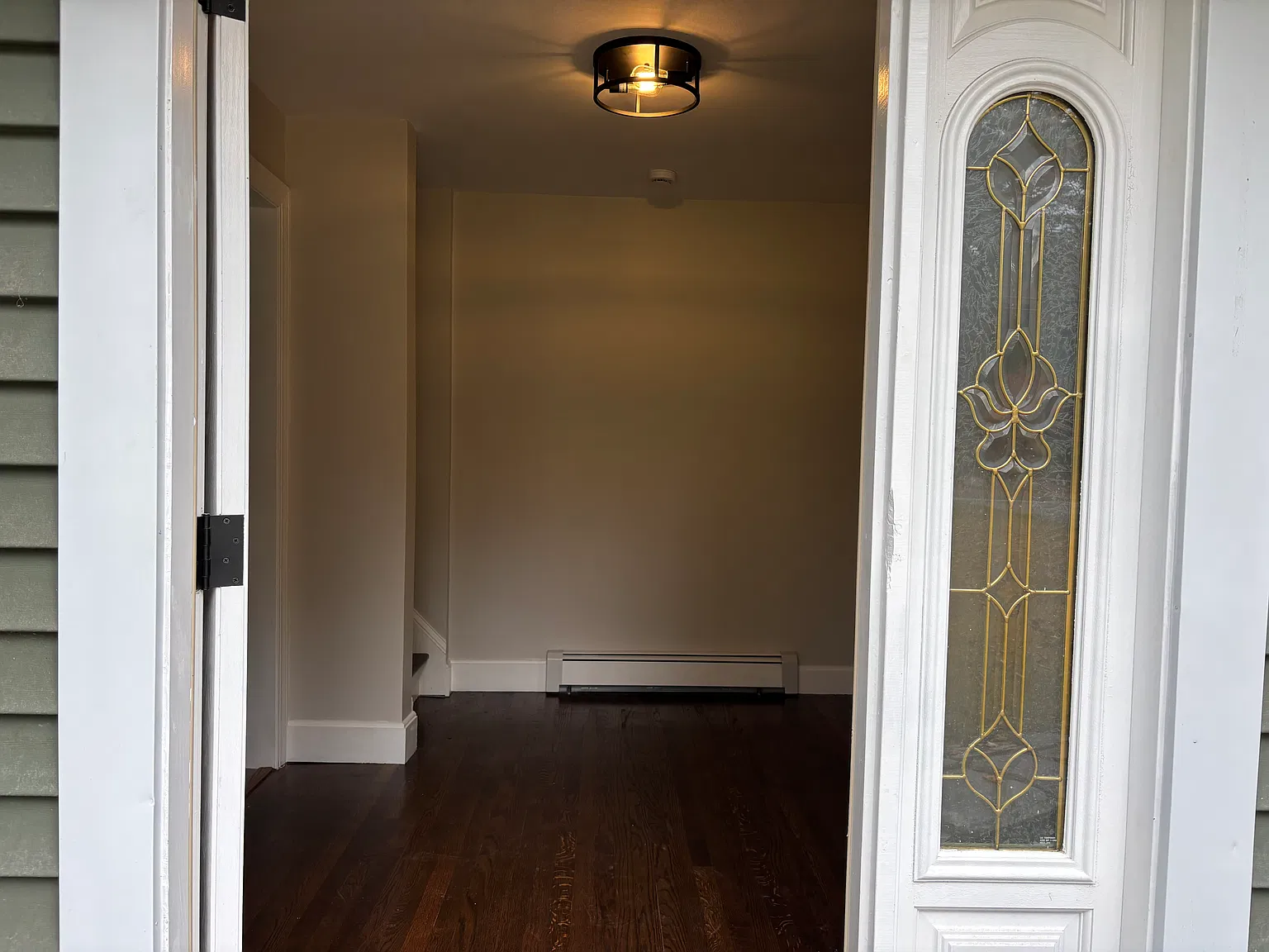3 bed, 1800 sqft, $2,800 — Photo 2