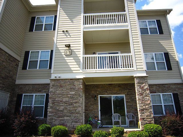 1st image of 3310 Town Creek Cir