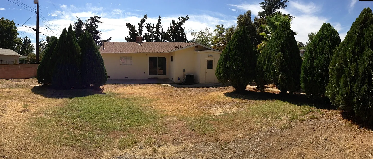 Charming Beaumont Home 3 Bed/2 Bath - 914 East 11th Street Beaumont, CA 92223 — Photo 3