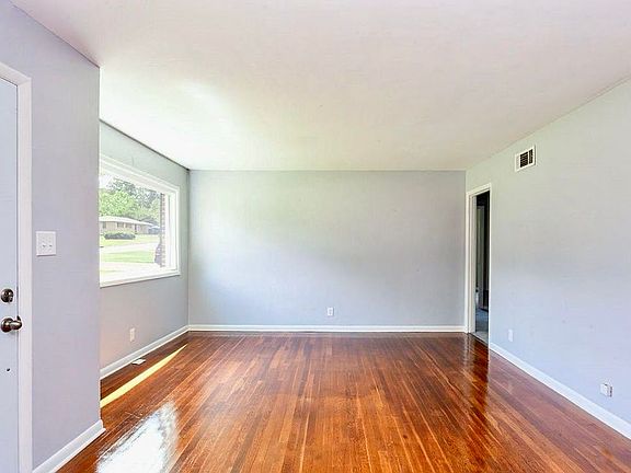 3rd image of 3612 Crestmore Ave NW