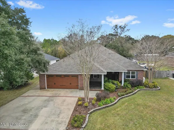 10243 Belle Vue Rd, Diberville, MS 39540