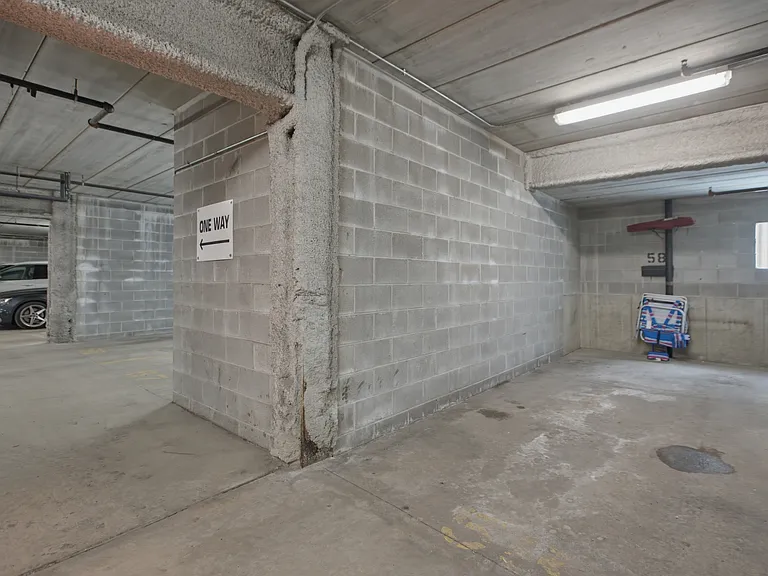2327 W Wolfram St #513 — Photo 9