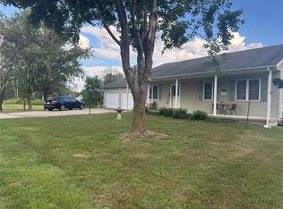 102 W Fairway Ave, Owensville, MO 65066
