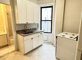 567 82nd St APT 1F, Brooklyn, NY 11209