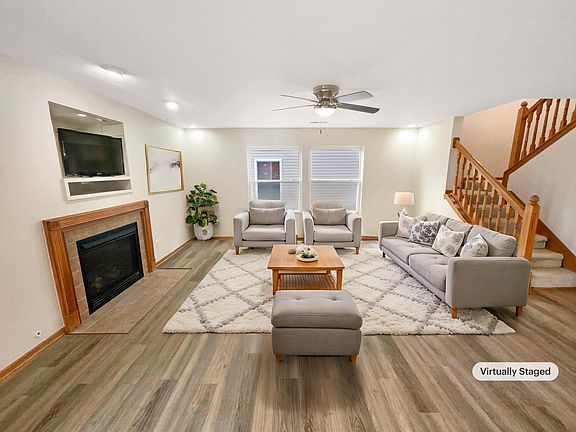 2nd image of 3685 Parker Knoll Ln