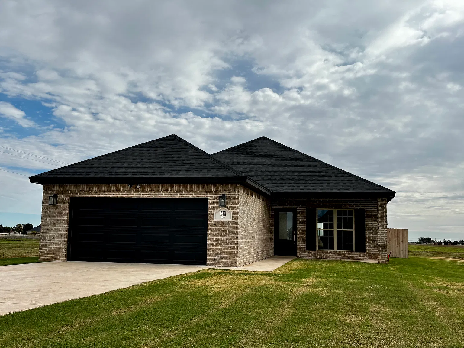 3 bed, 1603 sqft, $4,000 — Photo 1