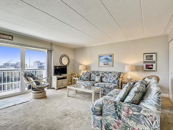 4th image of 12 76th St Unit 304