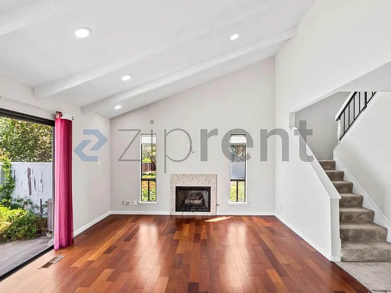 577 Manet Ter — Photo 5