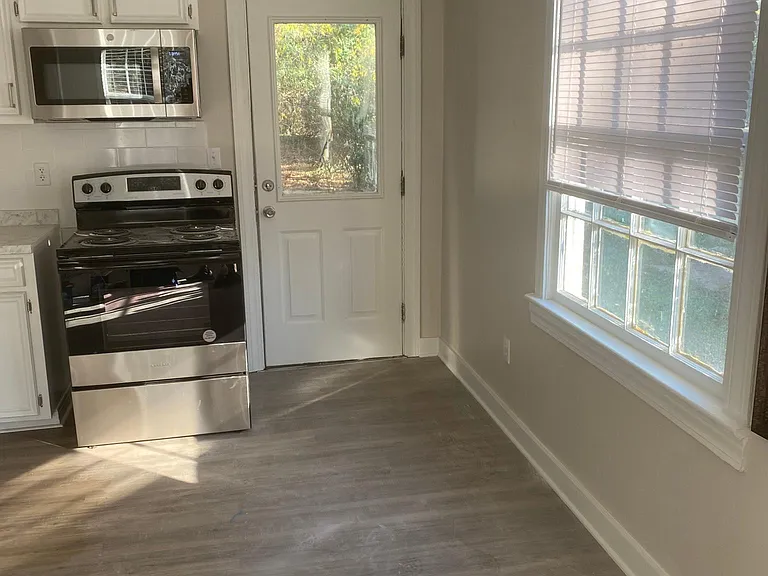 319 N 25th Ave — Photo 9