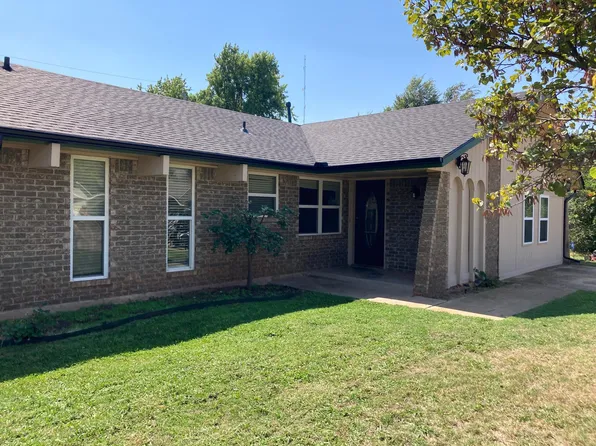 814 W 7th St, Edmond, OK 73003