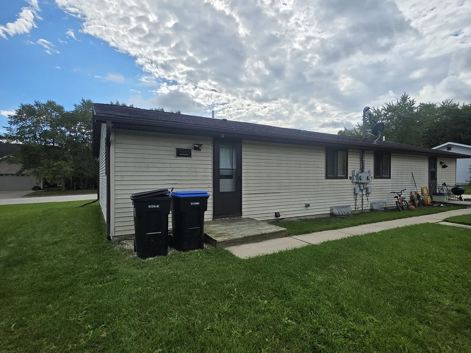 2 bed, 812 sqft, $1,200 — Photo 3