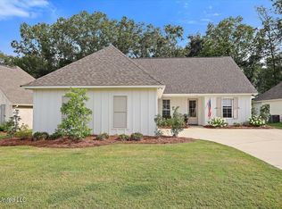 156 Shore View Dr, Madison, MS 39110