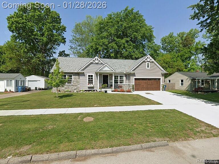 1st image of 605 Hartner Dr