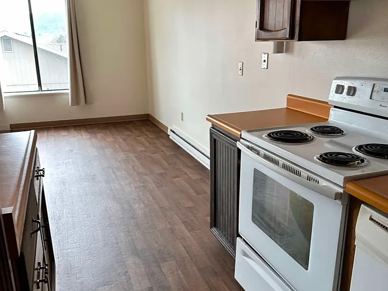 815 W Miner St #2 — Photo 3