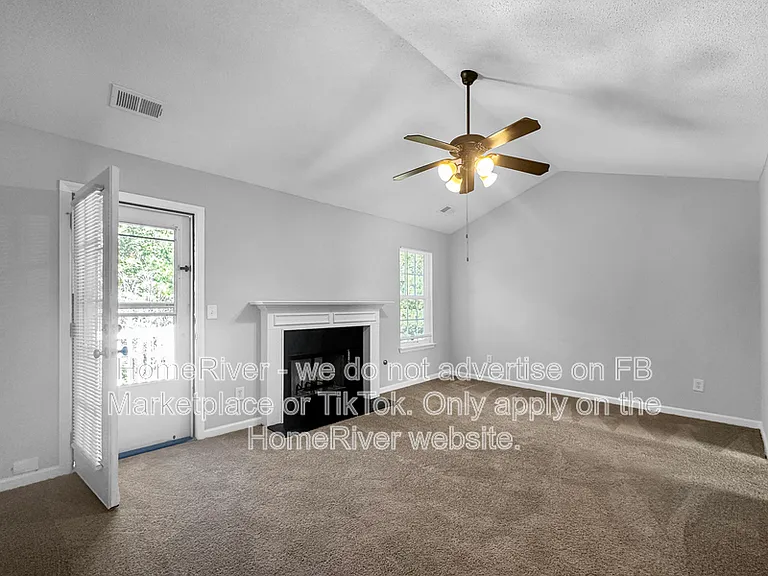 261 Augusta Woods Dr — Photo 3