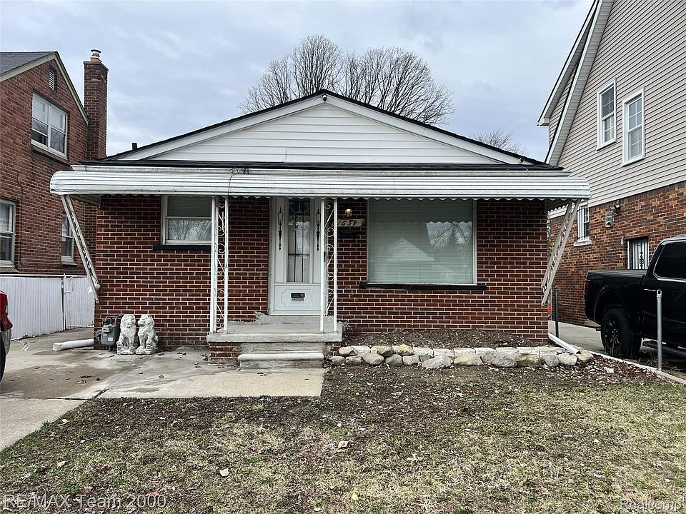 1st image of 7639 Faust Ave