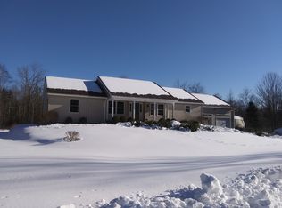 60 Hollyberry Ln, South Thomaston, ME 04858