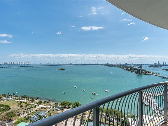 2nd image of 1750 N Bayshore Dr APT 3001
