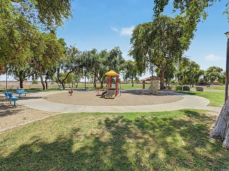 12570 W Desert Flower Rd — Photo 38