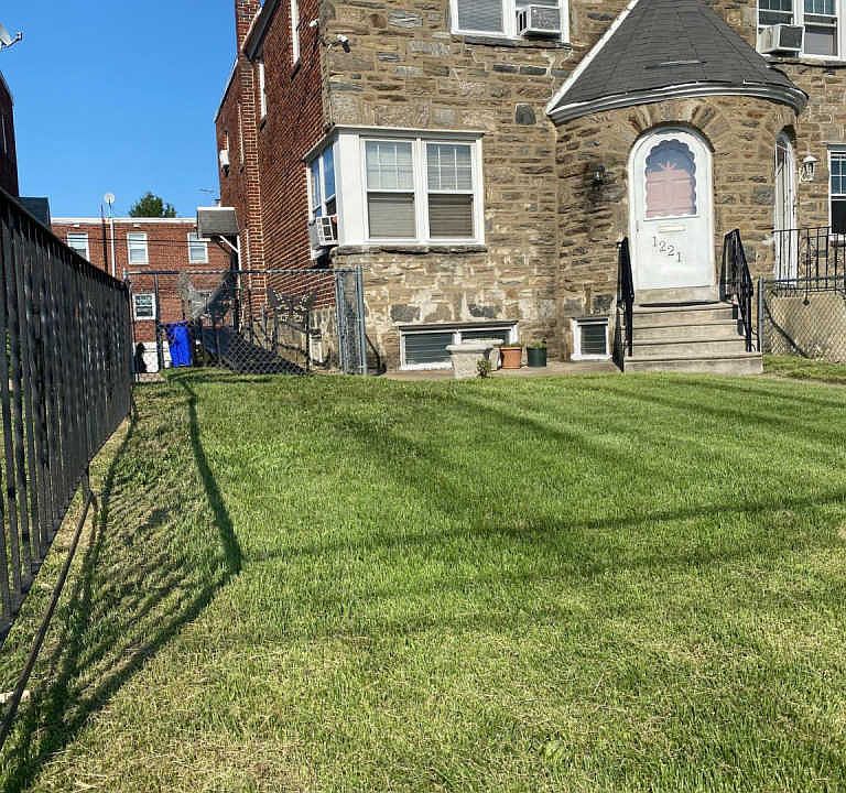 1st image of 1221 Knorr St