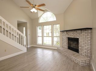388 Canterbury Cir NW, Fort Walton Beach, FL 32548